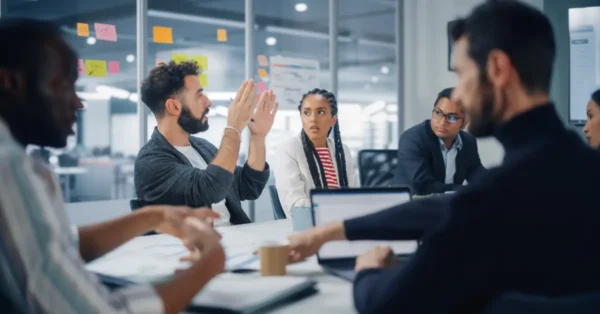 Blog06_FeaturedImage 5 Strategies to Shorten the B2B Software Upgrade Cycle